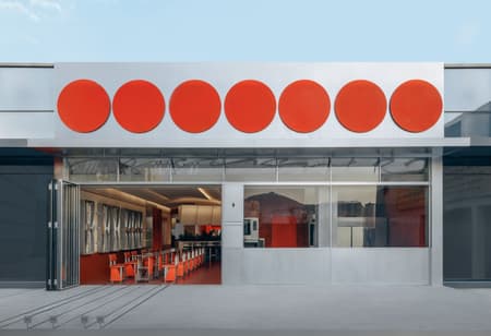 On Site, On Track: A Café in Motion